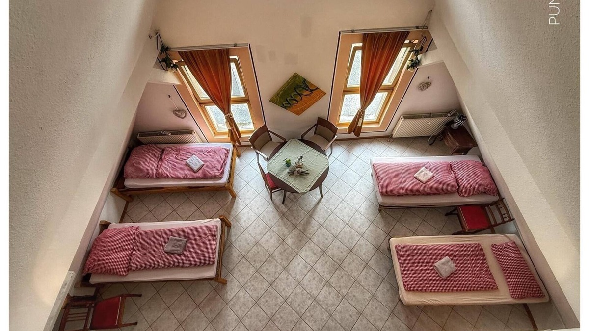 Burghaslach Apartment | Holiday Apartment "Apartment 2" with Garden & Wi-Fi