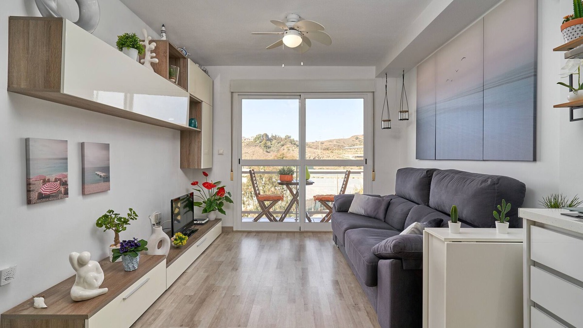 Rio Velez Apartment | Holiday Apartment 'Abierto Al Mar' with Sea View, Shared Pool & Wi-Fi