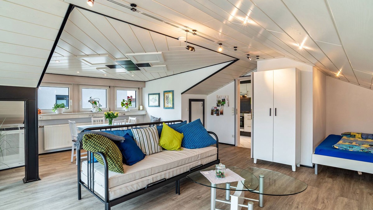 Buhl Apartment | Holiday Apartment "Andrea" with A/C & Wi-Fi