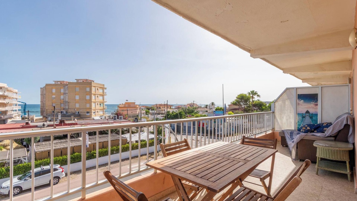Les Deveses Apartment | Holiday Apartment "Apartamento El Cid" with Sea View, Pool, Garden & Terrace