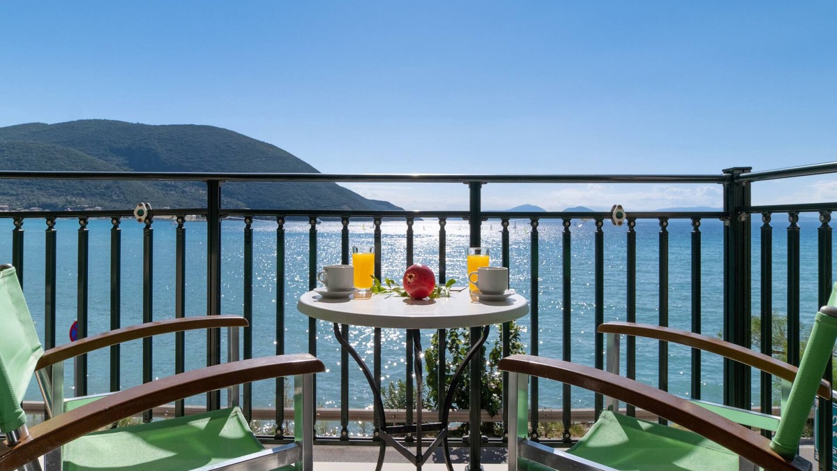 Vassiliki Apartment | Holiday Apartment 'Apostolos Apartment 1' Next to Beach with Wi-Fi