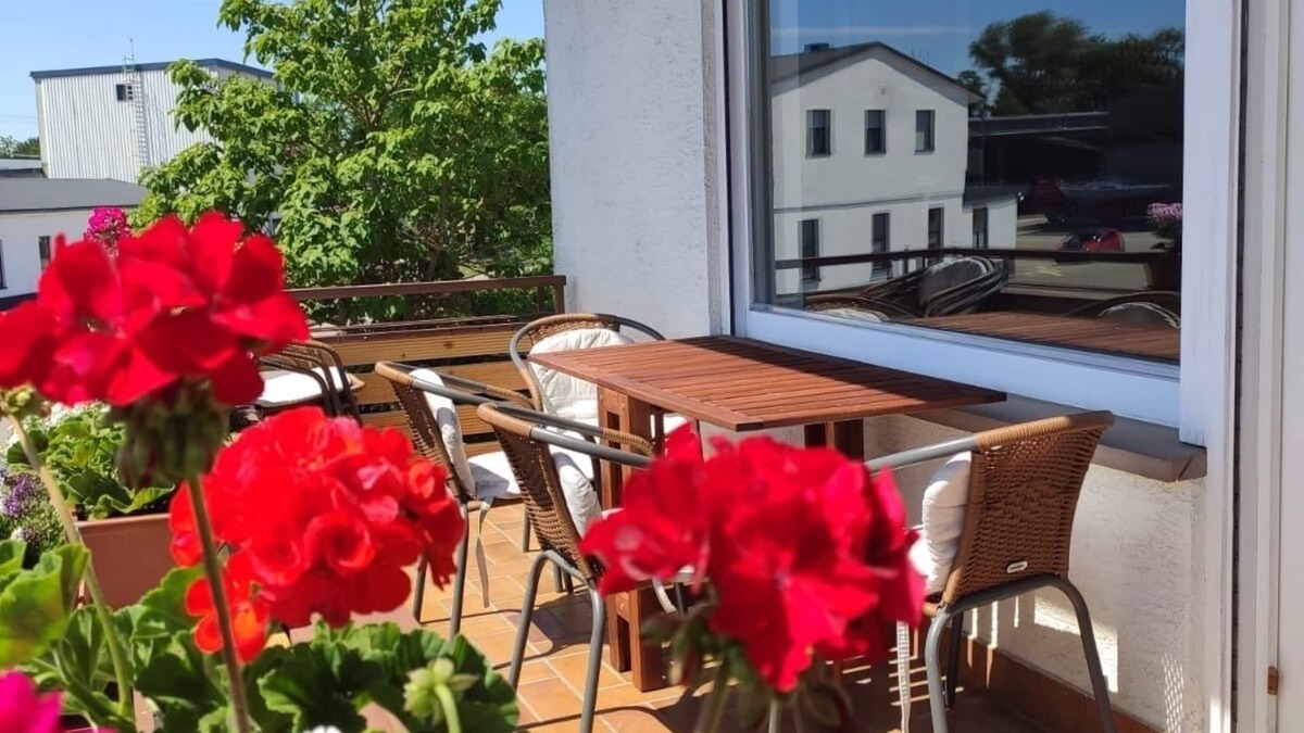 Neuershausen Apartment | holiday apartment/apt. for 4 guests with 80m² in March (143310)