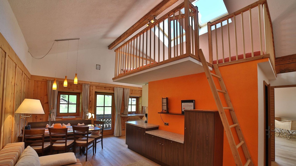 Prateria Apartment | Holiday Apartment "Aussermahrhof Alpin" with Private Balcony & Wi-Fi
