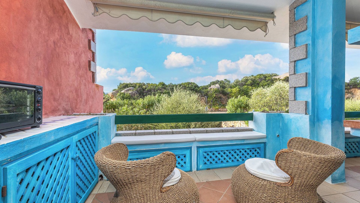 Palau Apartment | Holiday Apartment "Baia del Faro" with Balcony and Grill