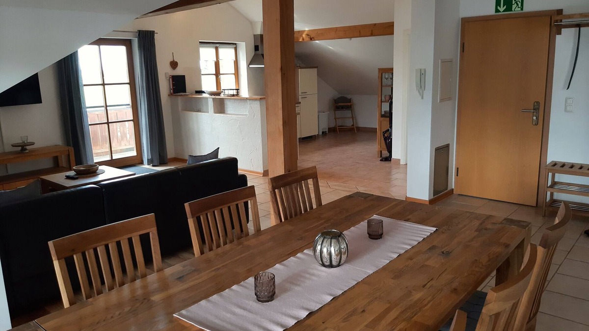 Vogtareuth Apartment | Holiday Apartment "Beim Schmied Straßkirchen" - in Vogtareuth, near Chiemsee and Rosenheim