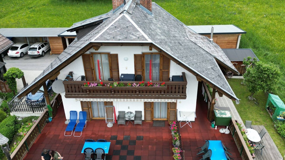 Naggl Apartment | Holiday Apartment 'Birke' with Lake View, Private Terrace and Wi-Fi