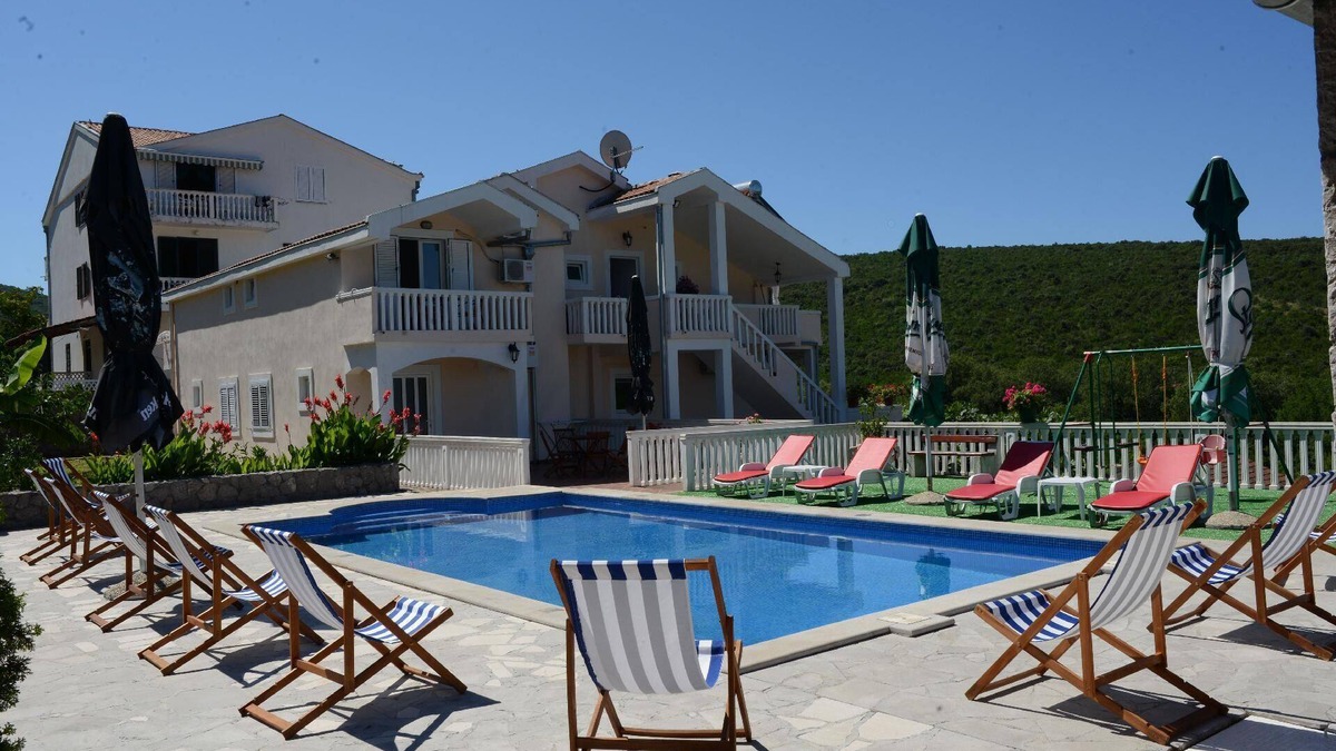 Bigovo Apartment | Holiday apartment Bigova for 1 - 2 persons - Holiday apartment in one or multi-family house