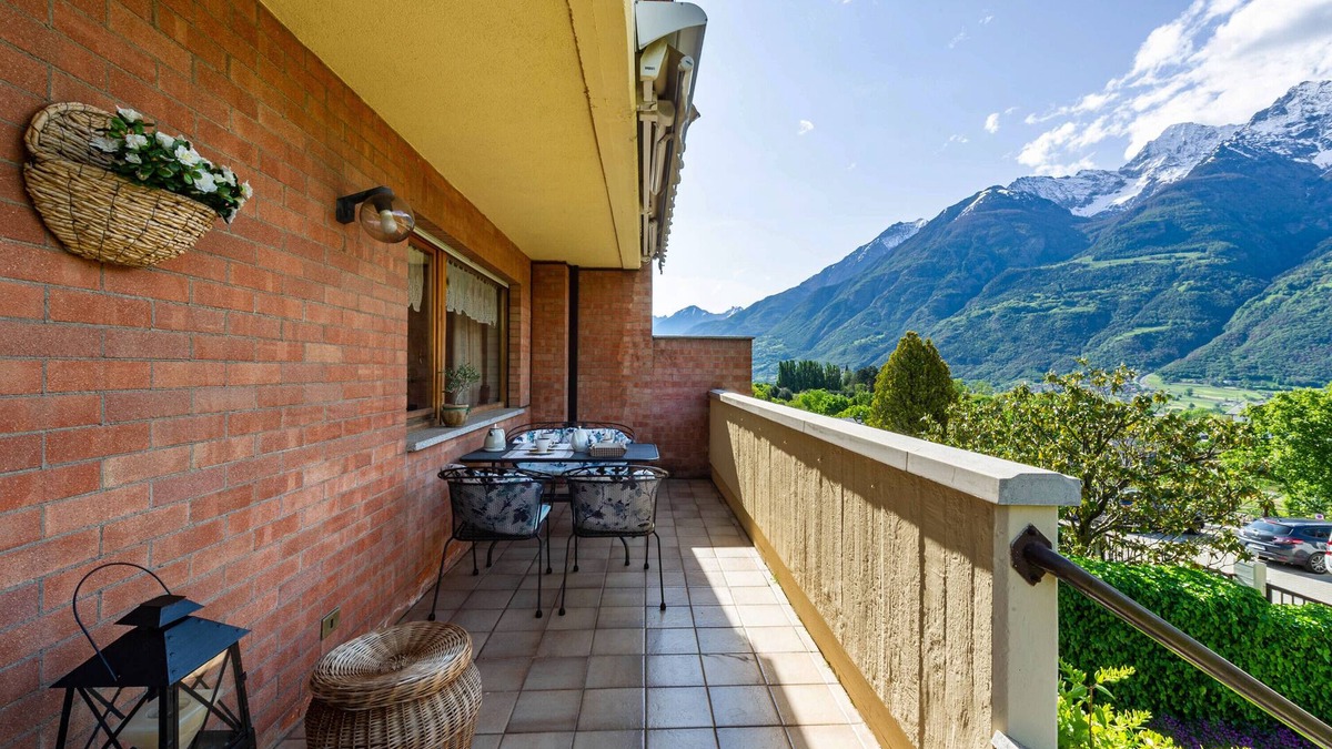 Aosta Apartment | Holiday Apartment "Casa Margherita" in Idyllic Location