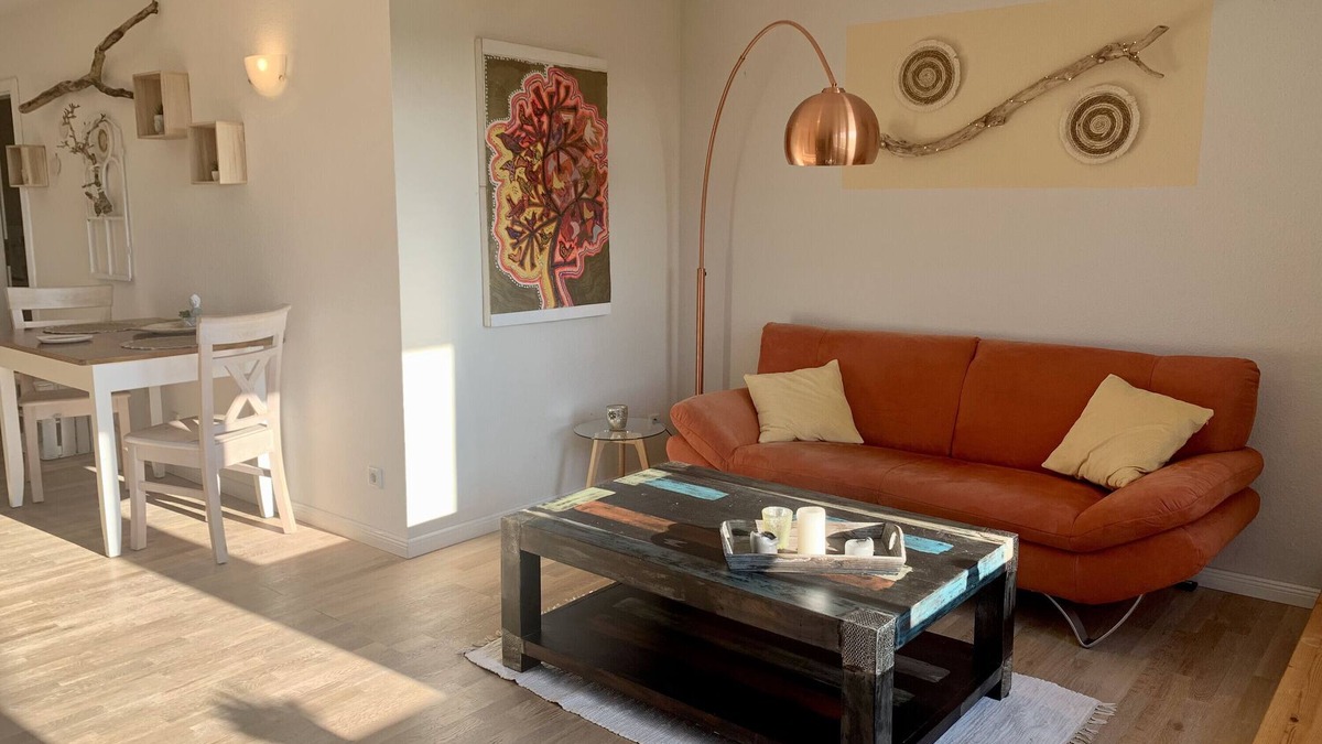 Cecilienkoog Apartment | Holiday Apartment 'Denkerhof Südsonne' with Shared Garden & Wi-Fi
