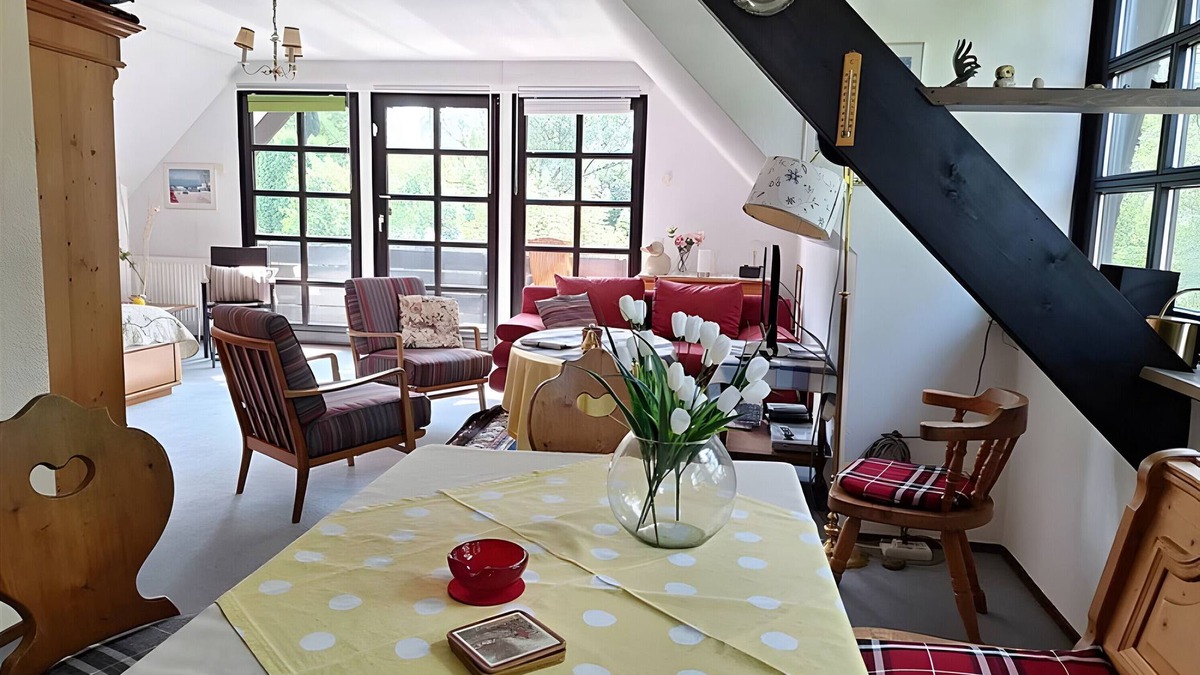 Koenigswinter Apartment | Holiday Apartment Königswinter with Shared Terrace, Balcony and Wi-Fi