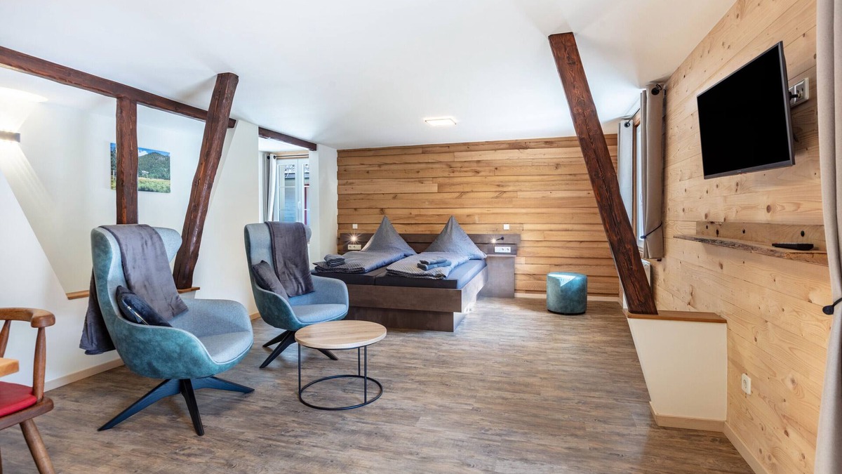 St. Blasien Apartment | Holiday Apartment '6' with Mountain View, Balcony and Wi-Fi