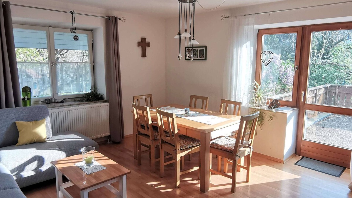 Wilhelmsdorf Apartment | Holiday Apartment 'Knechtskammer' with 30m² Balcony, Shared Garden and Wi-Fi