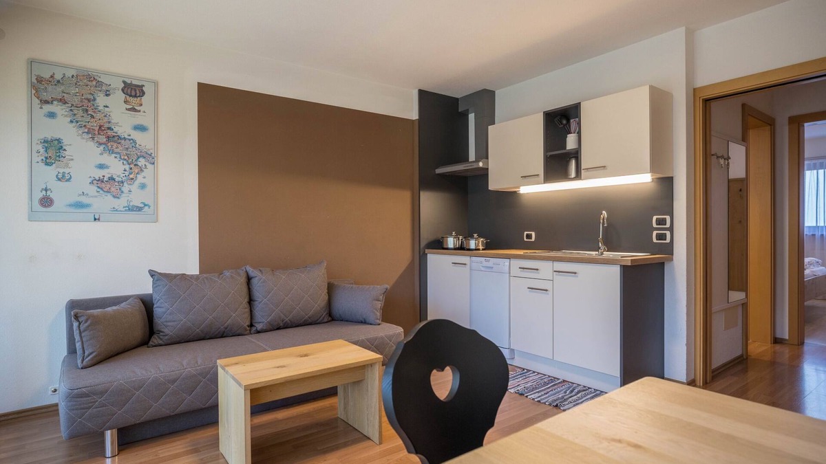 Valdaora di Mezzo Apartment | Holiday Apartment "Durnbrunn 2" with Mountain View, Wi-Fi, Garden & Terrace