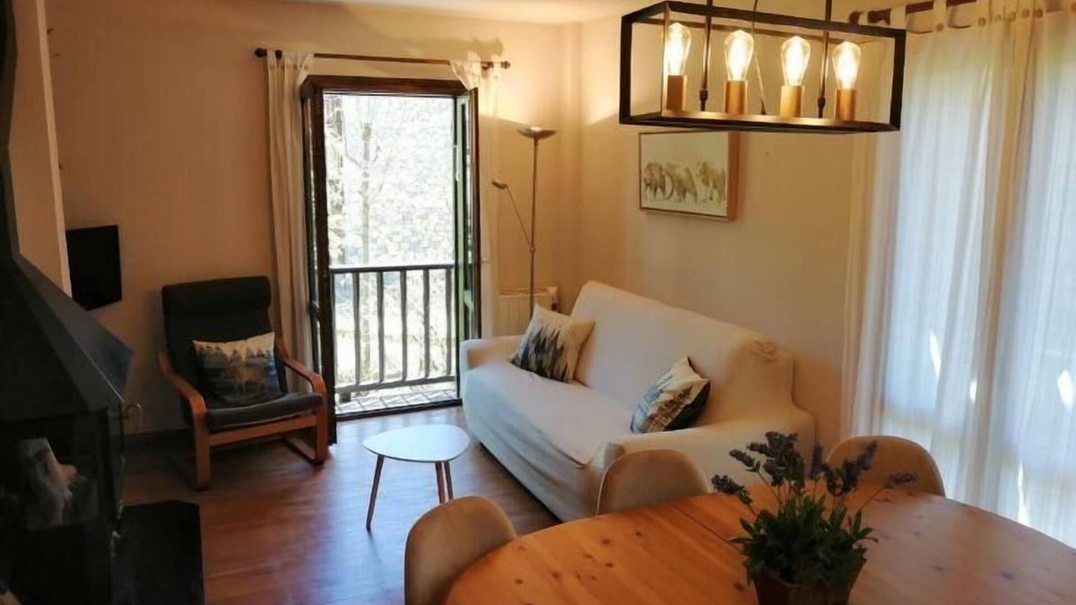 Pla de l'Ermita Apartment | Holiday apartment Caldes de Boi for 1 - 6 persons with 3 bedrooms - Holiday apartment in one or mult