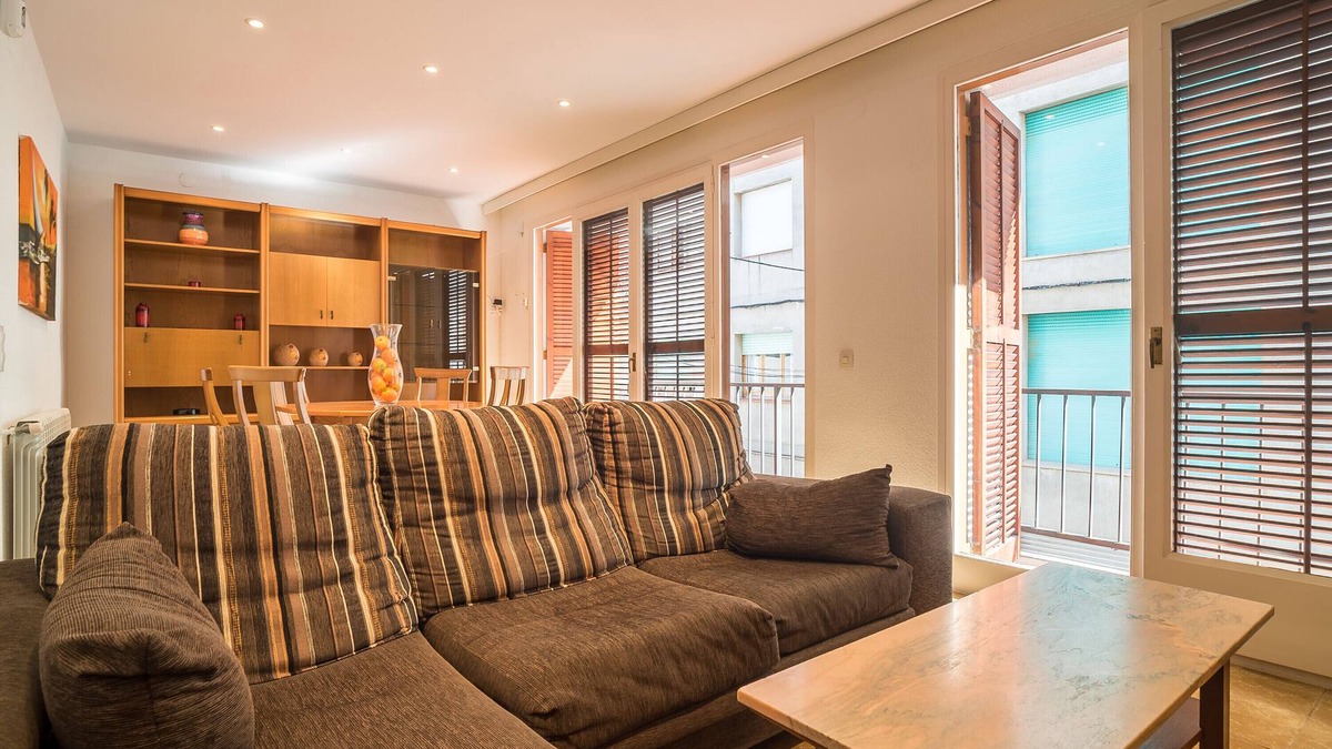 Canet de Mar Apartment | Holiday Apartment "Canet Beach 1" with Balcony & Wi-Fi