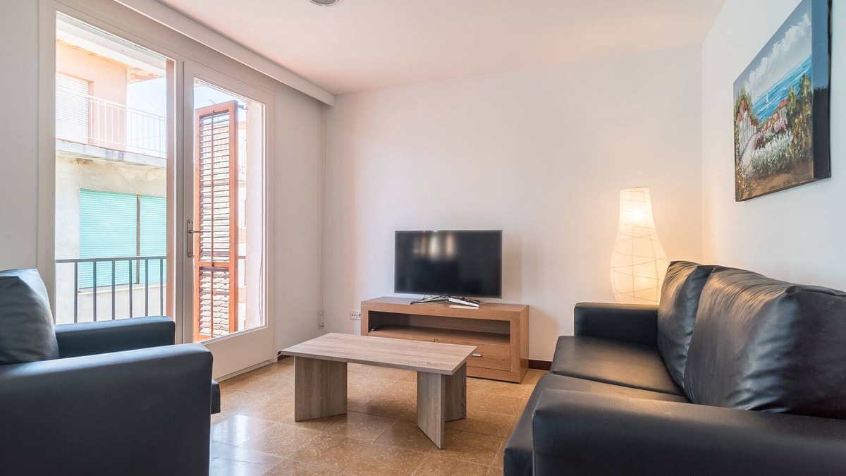 Canet de Mar Apartment | Holiday Apartment "Canet Beach 3" with Balcony & Wi-Fi