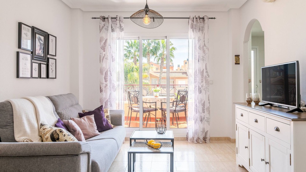 Los Arenales del Sol Apartment | Holiday Apartment with Sea View, Shared Pool & Jacuzzi, Terraces, Garden & Wi-Fi