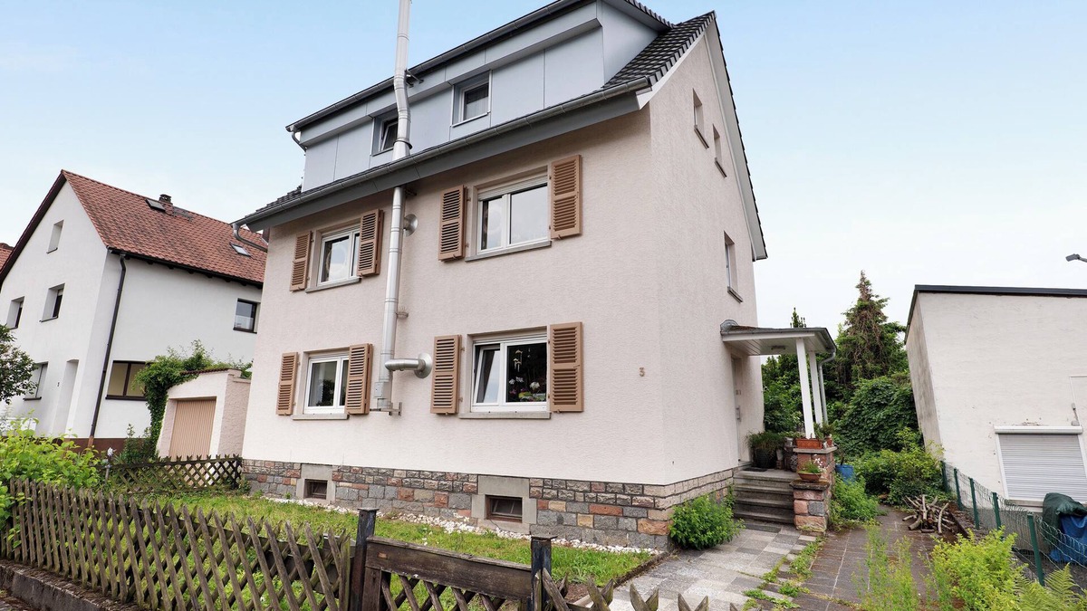 Bensheim Apartment | Holiday Apartment 'Fewo Sartorius' with Private Terrace and Wi-Fi