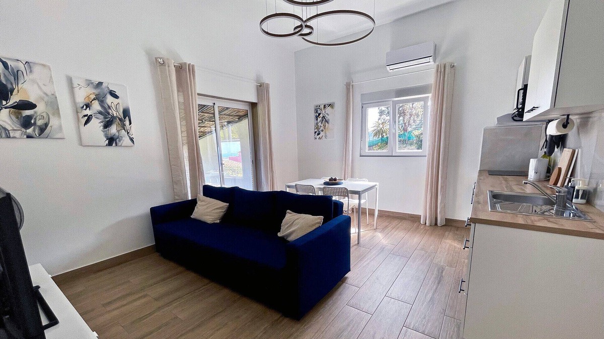 Montijos Apartment | Holiday Apartment 'Finca Ten Days - App 2 - Punta De Teno' with Sea View, Wi-Fi and Air Conditioning