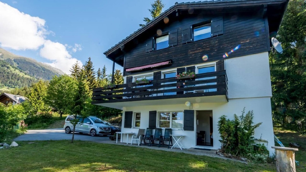 Fiesch Ski Chalet | Holiday apartment Fiesch for 1 - 4 persons with 1 bedroom - Chalet