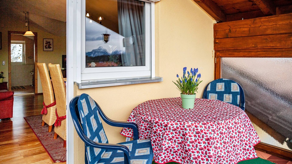 Seeg Apartment | Holiday Apartment "Fitzek" with Mountain View, 2 Balconies & Wi-Fi