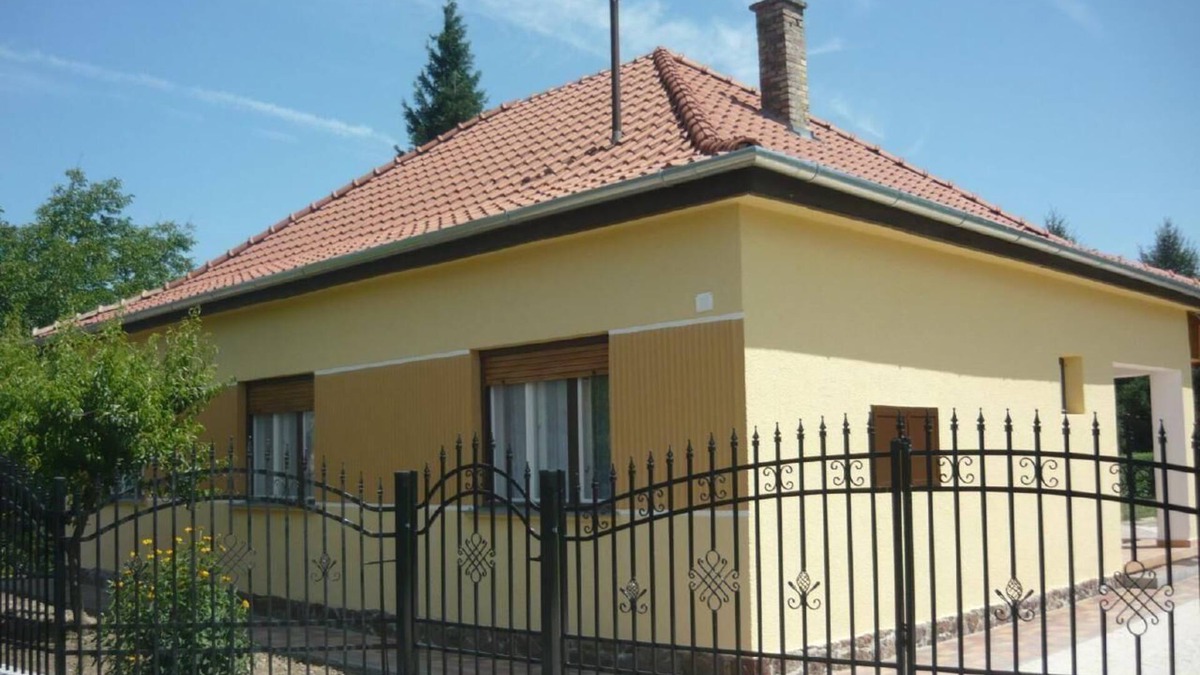 Fonyod House | Holiday apartment Fonyód for 1 - 7 persons with 3 bedrooms - Holiday house
