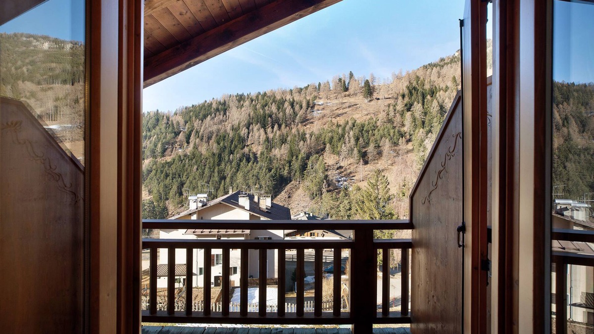 Tesero Apartment | Holiday Apartment "Foresto Bilocale" with Mountain View, Pool, Sauna & Garden