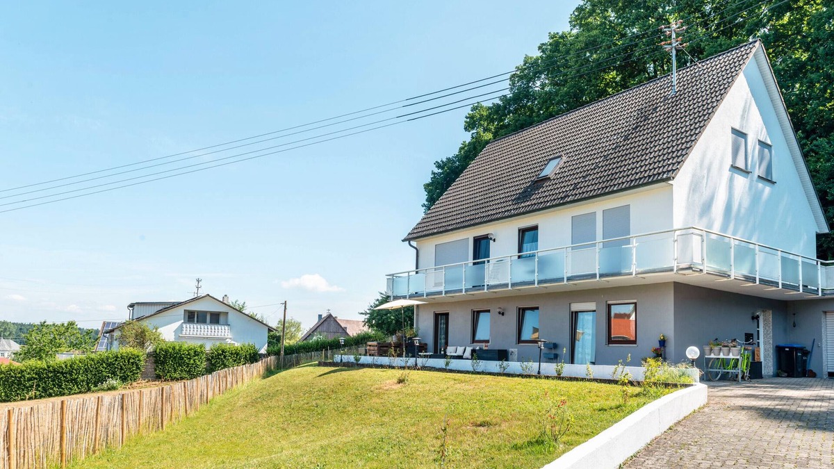 Ostrach Apartment | Holiday Apartment 'Fribo' with Private Terrace and Wi-Fi