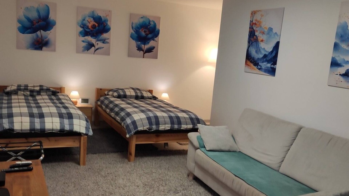 Oetisheim Apartment | Holiday Apartment "Gästezimmer La Siesta" with Wi-Fi