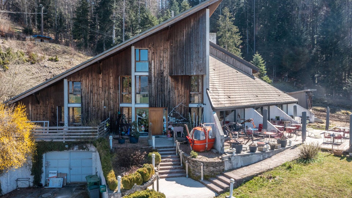 Bogeve Apartment | Holiday Apartment "Gîte Le Jorat - Appartement C" with Private Terrace & Wi-Fi