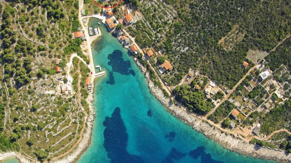 Cove Donja Krusica (Donje selo) Apartment | Holiday apartment Grohote for 1 - 4 persons with 2 bedrooms - Row house