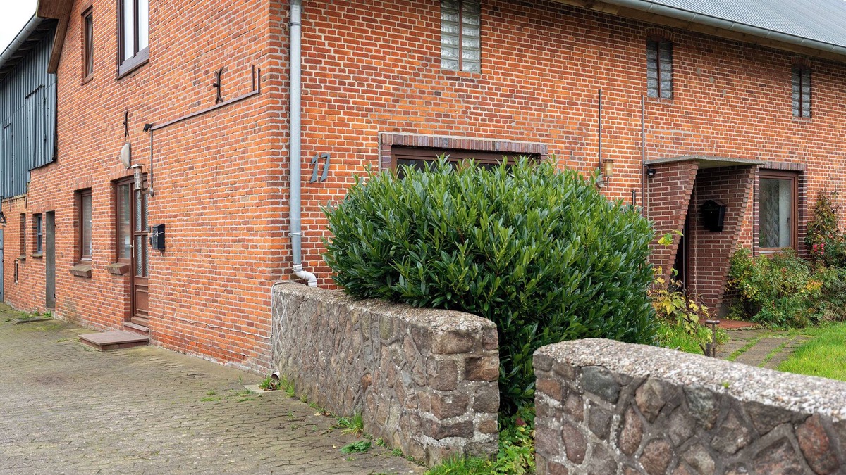 Hamdorf Apartment | Holiday Apartment 'Hamdorf, Hauptstraße Oben' with Wi-Fi