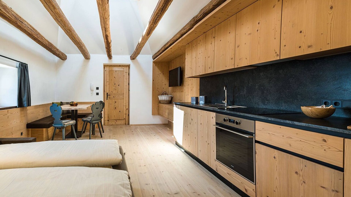 Lajen Apartment | Holiday Apartment Hatzeshof-Alpenglück with Mountain View, Wi-Fi, Balcony & Garden
