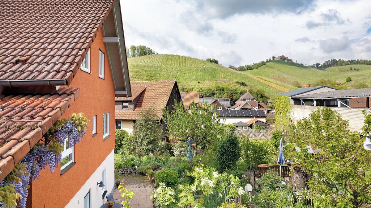 Durbach Apartment | Holiday Apartment 'Haus Latt' with Mountain View, Private Terrace and Wi-Fi