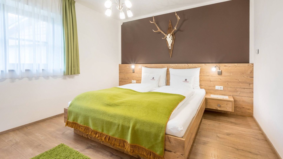 Valle San Silvestro Apartment | Holiday Apartment "Haus zur Vogelweide App 1" with Mountain View, Terrace & Wi-Fi