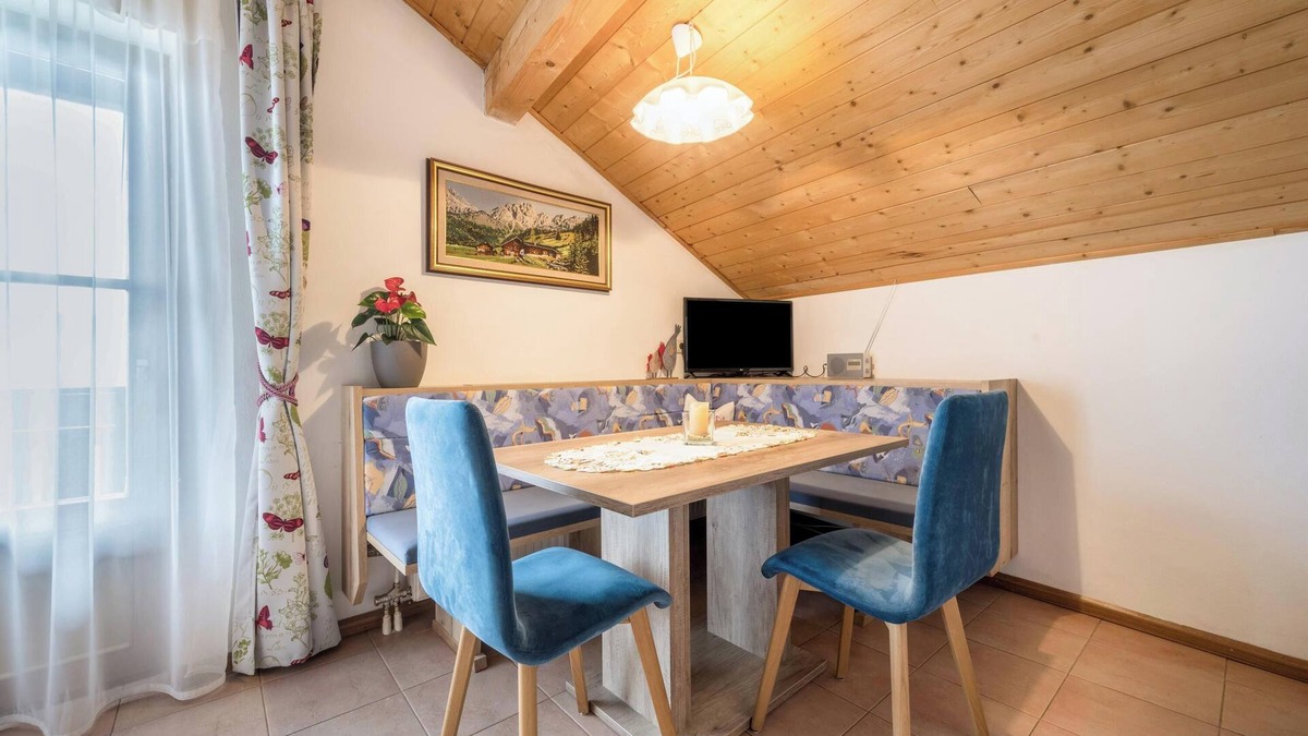 Spinga Apartment | Holiday Apartment "Himmelreich" with Mountain View, Balcony & Wi-Fi