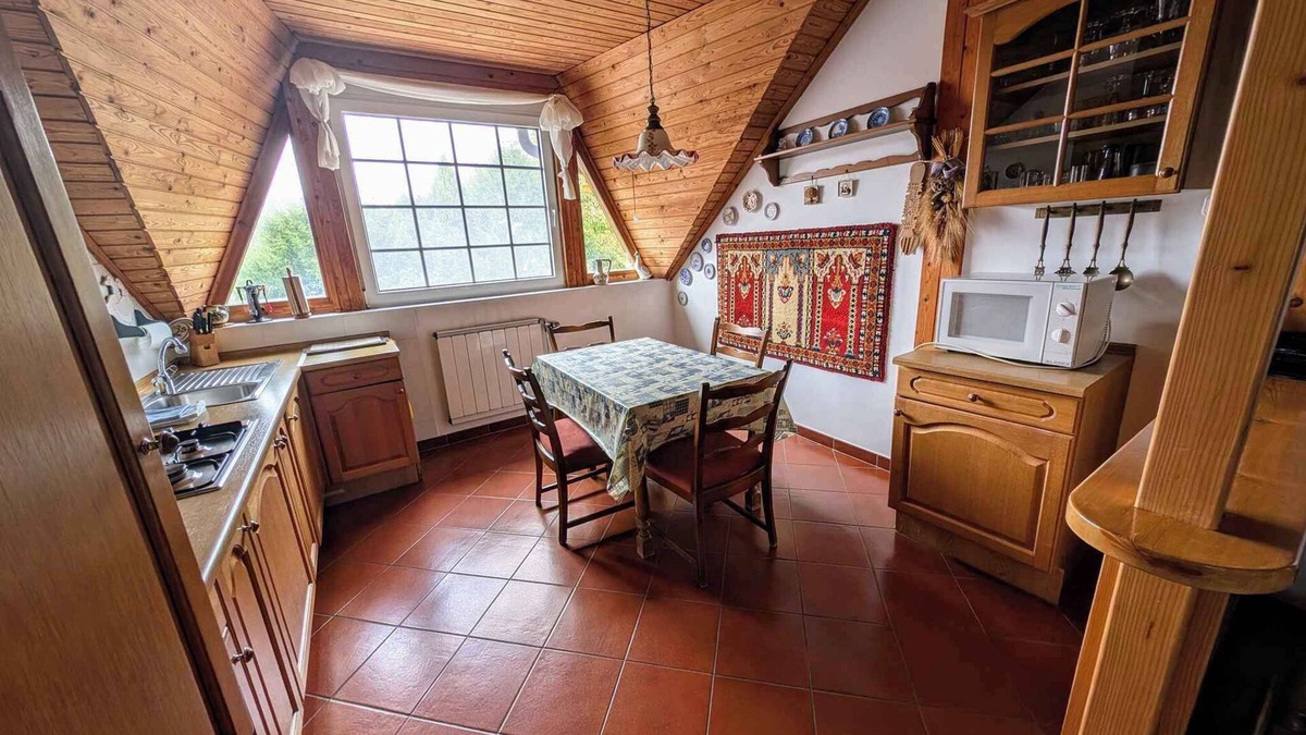 Kehidakustany Apartment | Holiday apartment with large garden, Wi-Fi and air conditioning