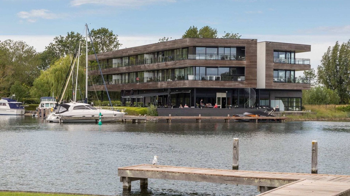 Oranjeplaat House | Holiday apartment in a prime location