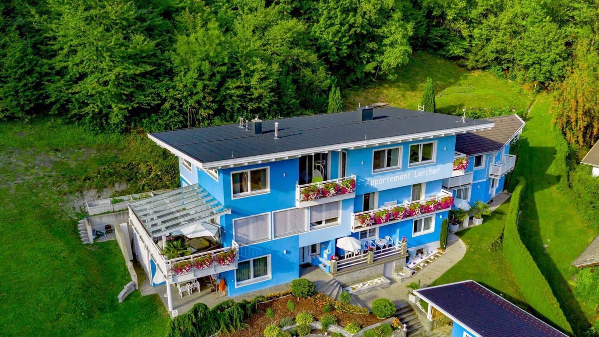 Flattach Apartment | Holiday apartment In a quiet and sunny slope
