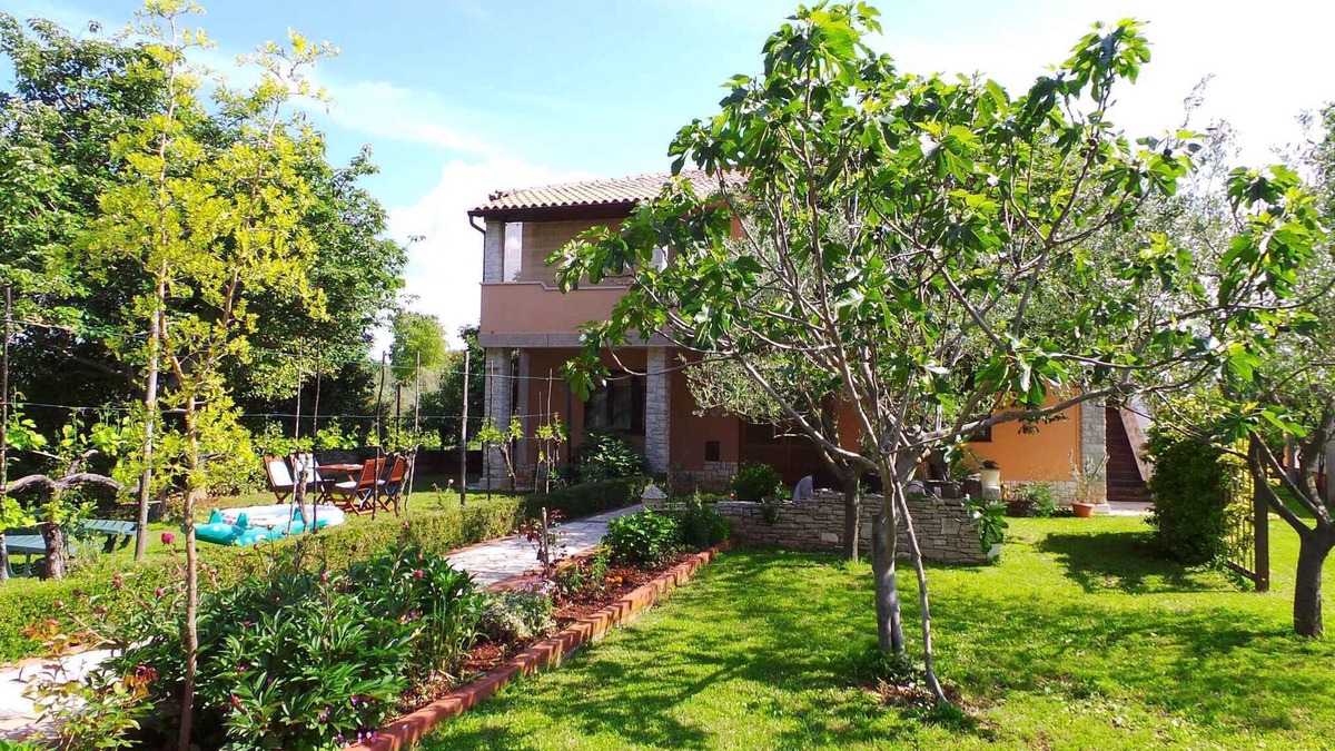 Muntic Apartment | Holiday apartment in quiet surroundings (suitable for wheelchairs)