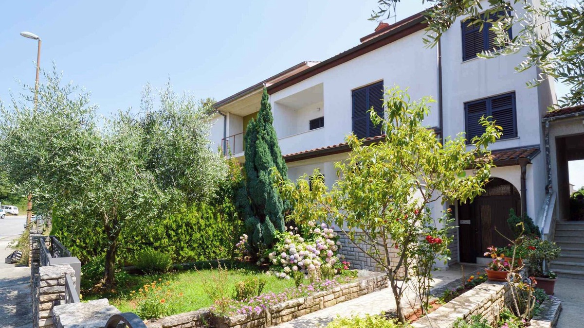 Pula Apartment | Holiday apartment in quiet and sunny surroundings