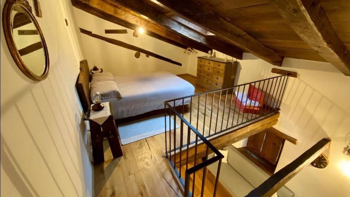 Fonni Apartment | Holiday apartment Independent studio in a typical Fonnese house with WiFi and free parking spaces as well as a reading corner