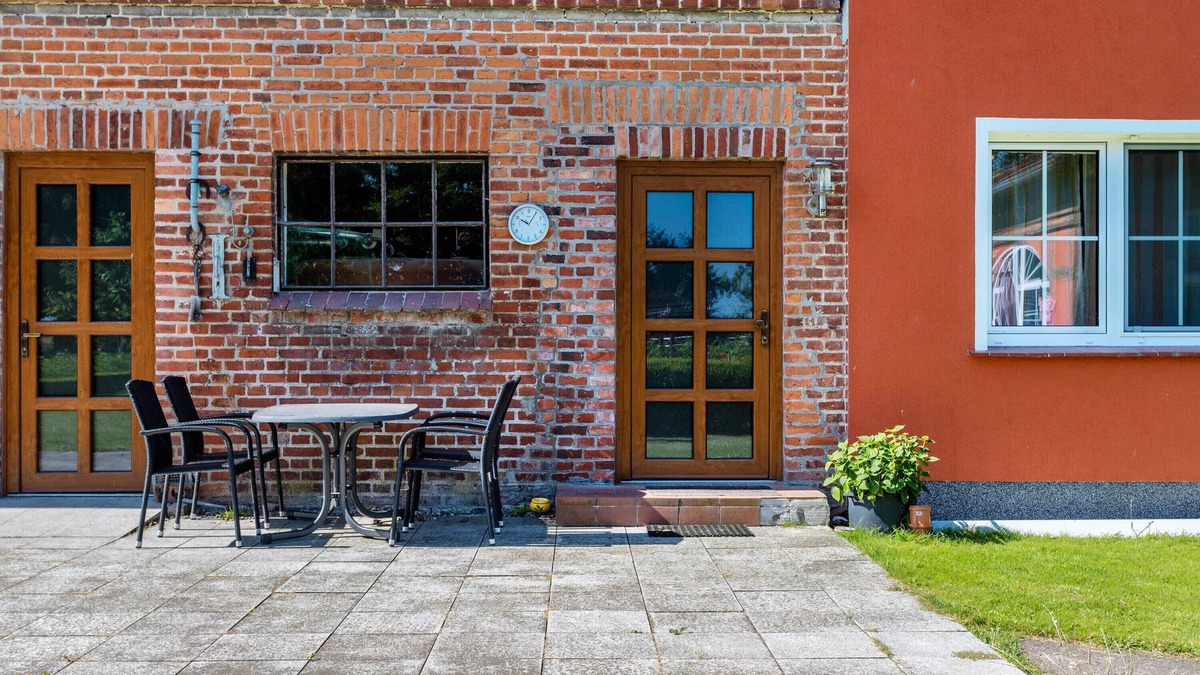 Ludershagen House | Holiday Apartment 'Kranichnest' with Private Terrace, Private Garden and Wi-Fi