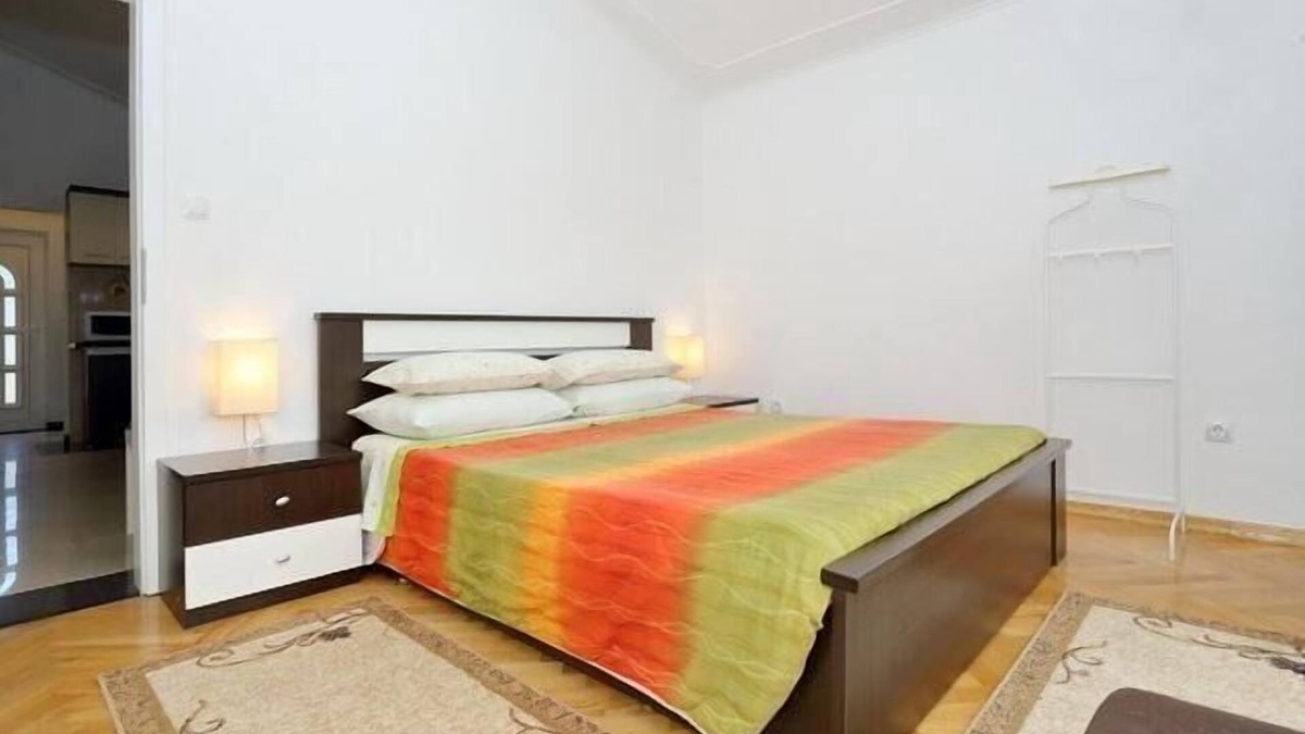 Gornji Karin Apartment | Holiday apartment Karin for 1 - 5 persons with 1 bedroom - Row house