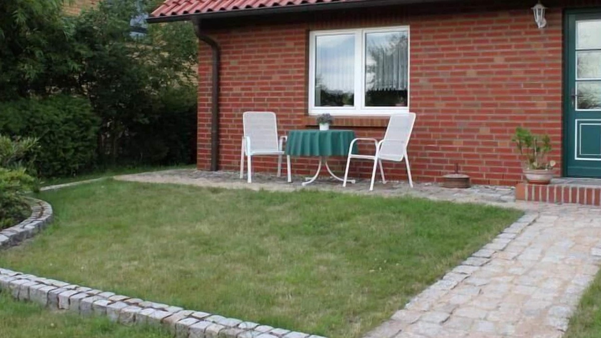 Bobitz Apartment | Holiday apartment Käselow for 1 - 4 persons with 2 bedrooms - Twin house