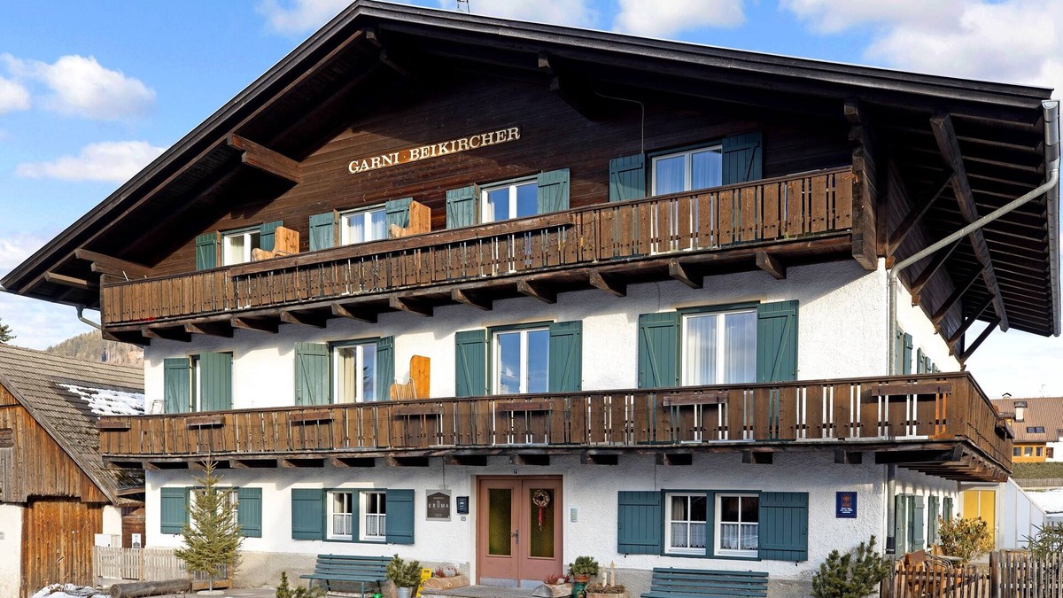 Valdaora di Sopra Apartment | Holiday Apartment “Kruma - Gsail 2” with Mountain View, Wi-Fi & Balcony