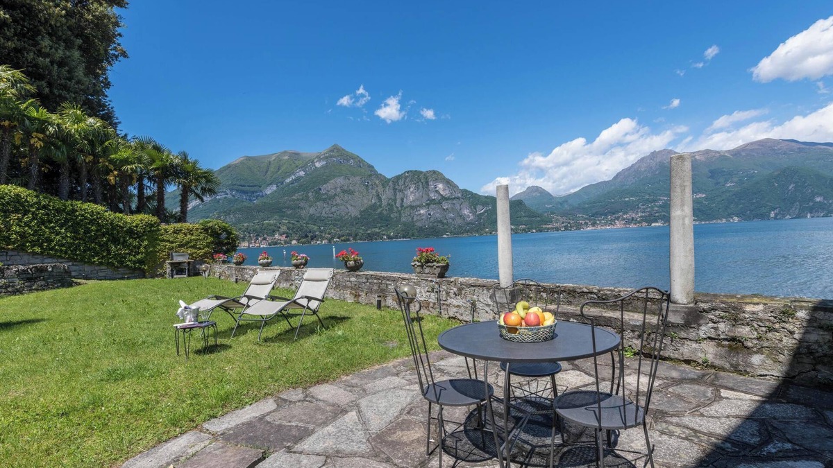 Bellagio Apartment | Holiday Apartment "La Punta Bellagio" with Lake View, Wi-Fi, Garden & Terrace