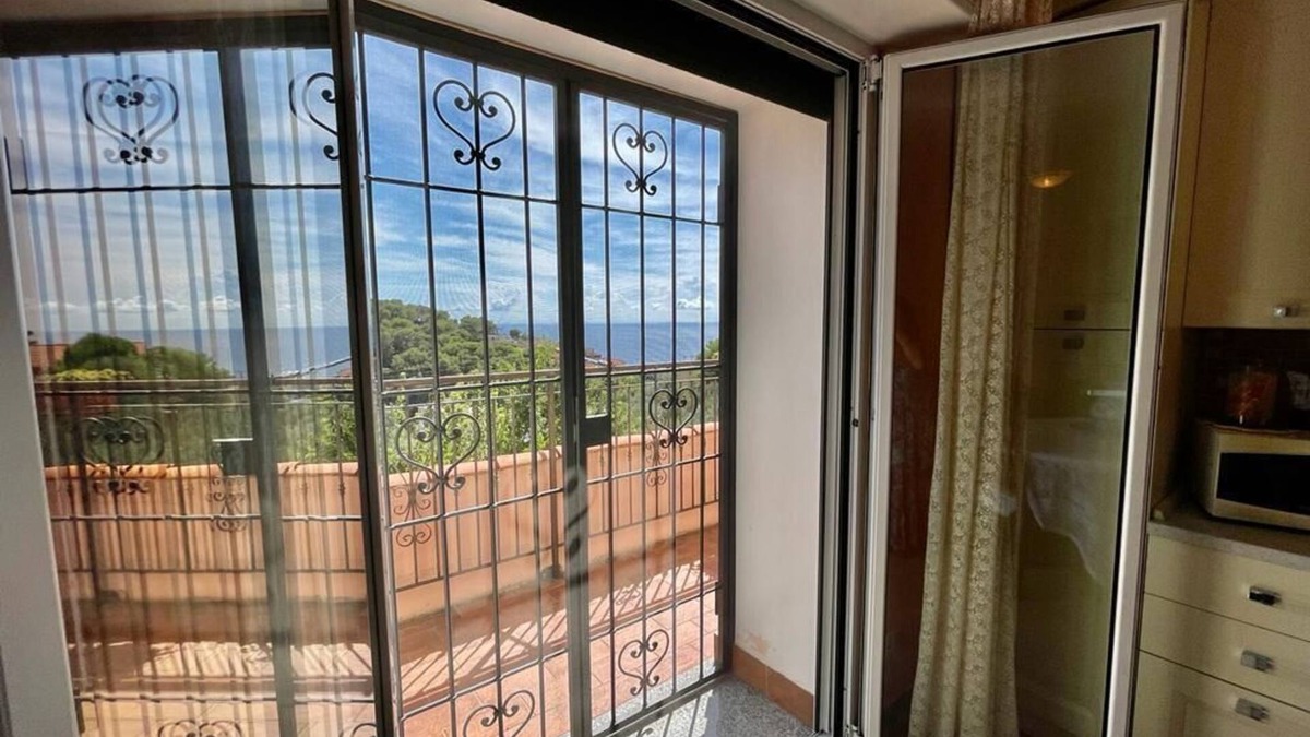 Spotorno Apartment | Holiday Apartment Le Chiazze with Sea View & Covered Terrace
