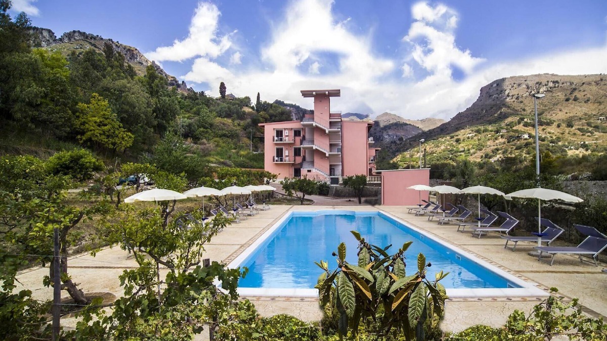 Letojanni Apartment | Holiday apartment Letojanni for 1 - 4 persons with 1 bedroom - Holiday apartment