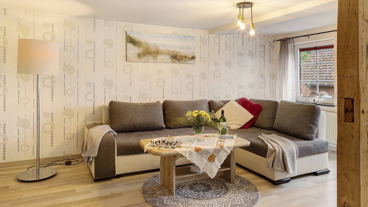 Jahrstedt Apartment | Holiday Apartment 'Lieblingsgast' with Private Terrace, Balcony and Wi-Fi